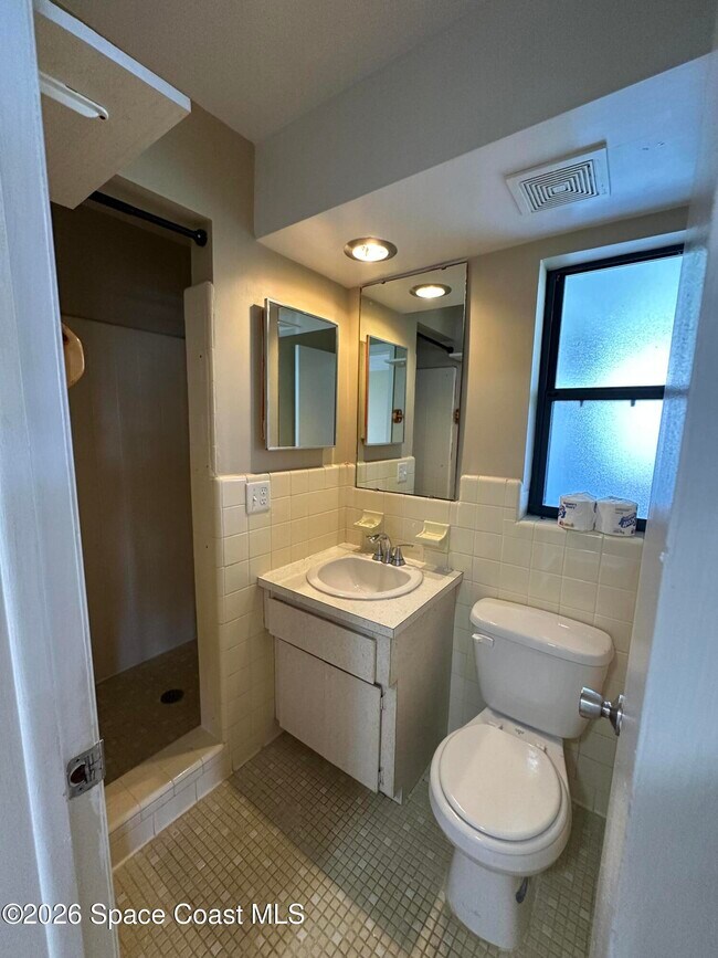 Building Photo - 3535 Nicklaus Dr