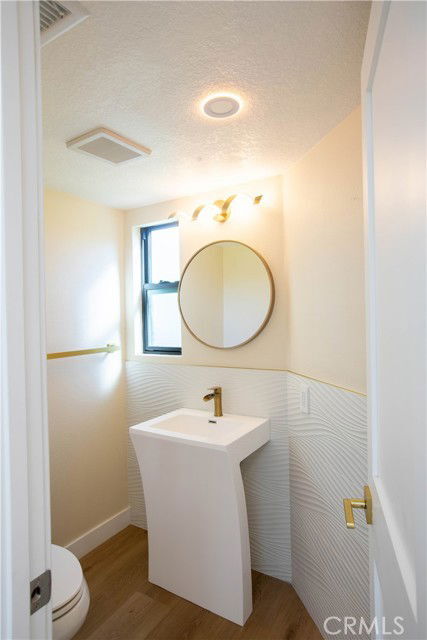 Building Photo - 7 Sweetwater