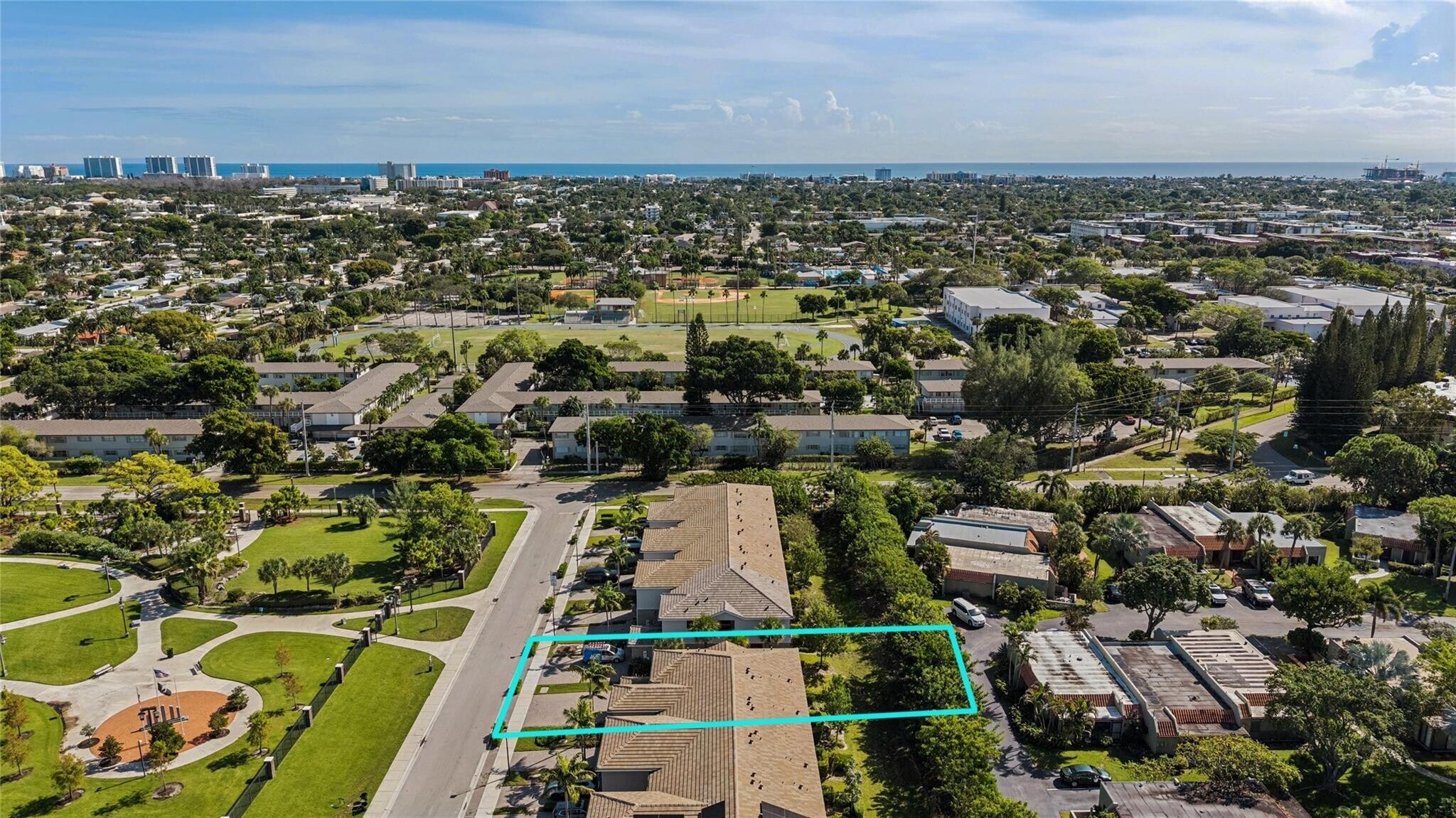 Building Photo - 180 SE 5th Ct