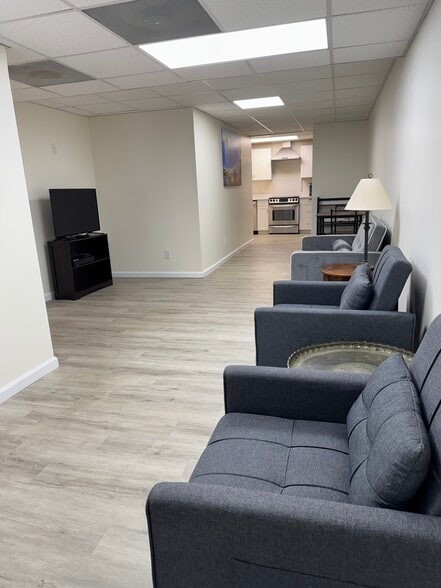 Living room and dining - 4615 Forest Pl