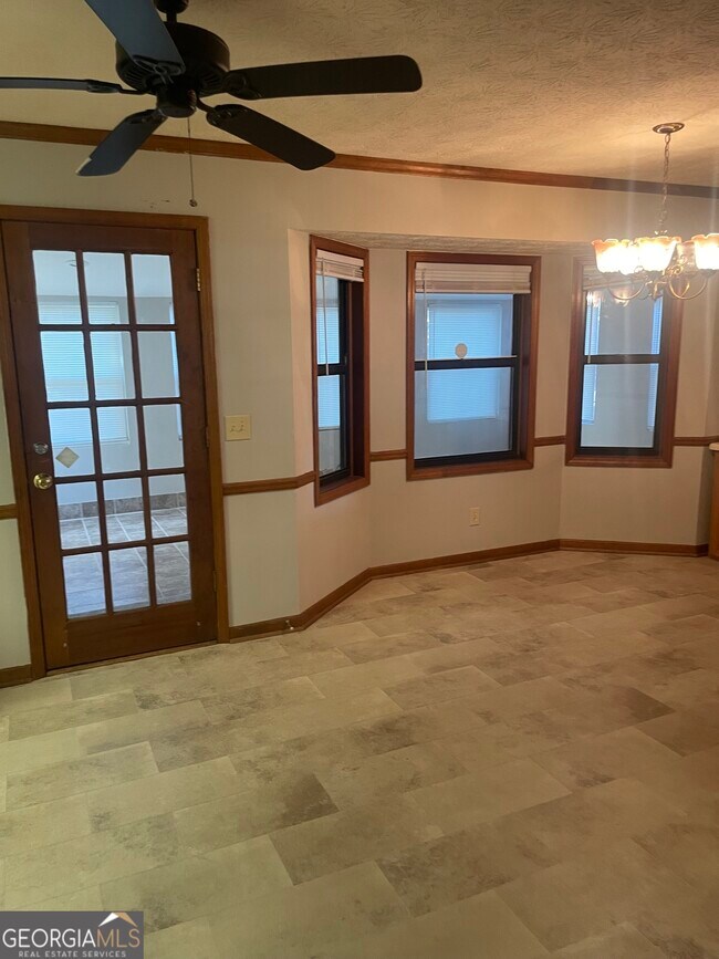 Building Photo - 3449 Creekwood Dr SE