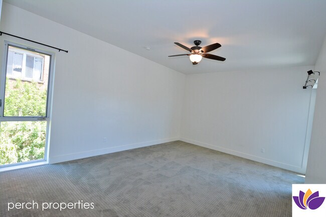 Building Photo - 6735 Yucca St
