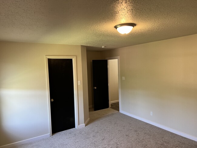 Building Photo - 1017 Westward Trails Dr