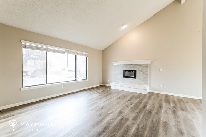 Building Photo - 17273 E Kenyon Dr