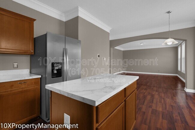 Building Photo - 3056 Melville St