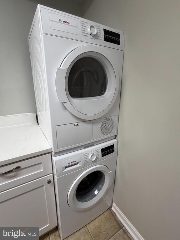 Building Photo - 8571 Falls Run Rd