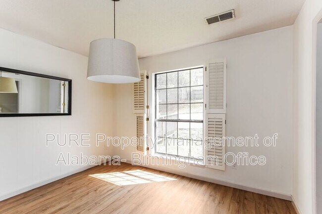 Building Photo - 6107 Crest Green Rd