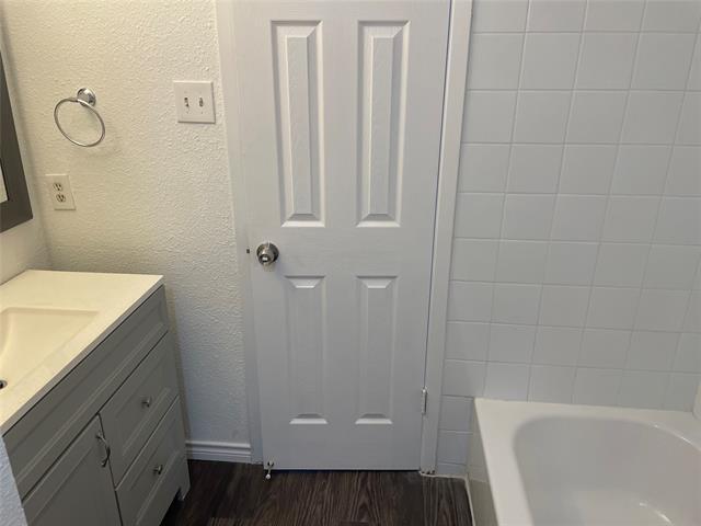 Building Photo - 2422 W Northgate Dr