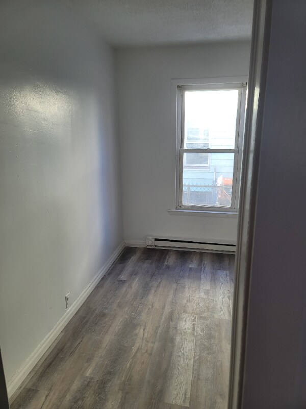 Building Photo - 92 Twiss St