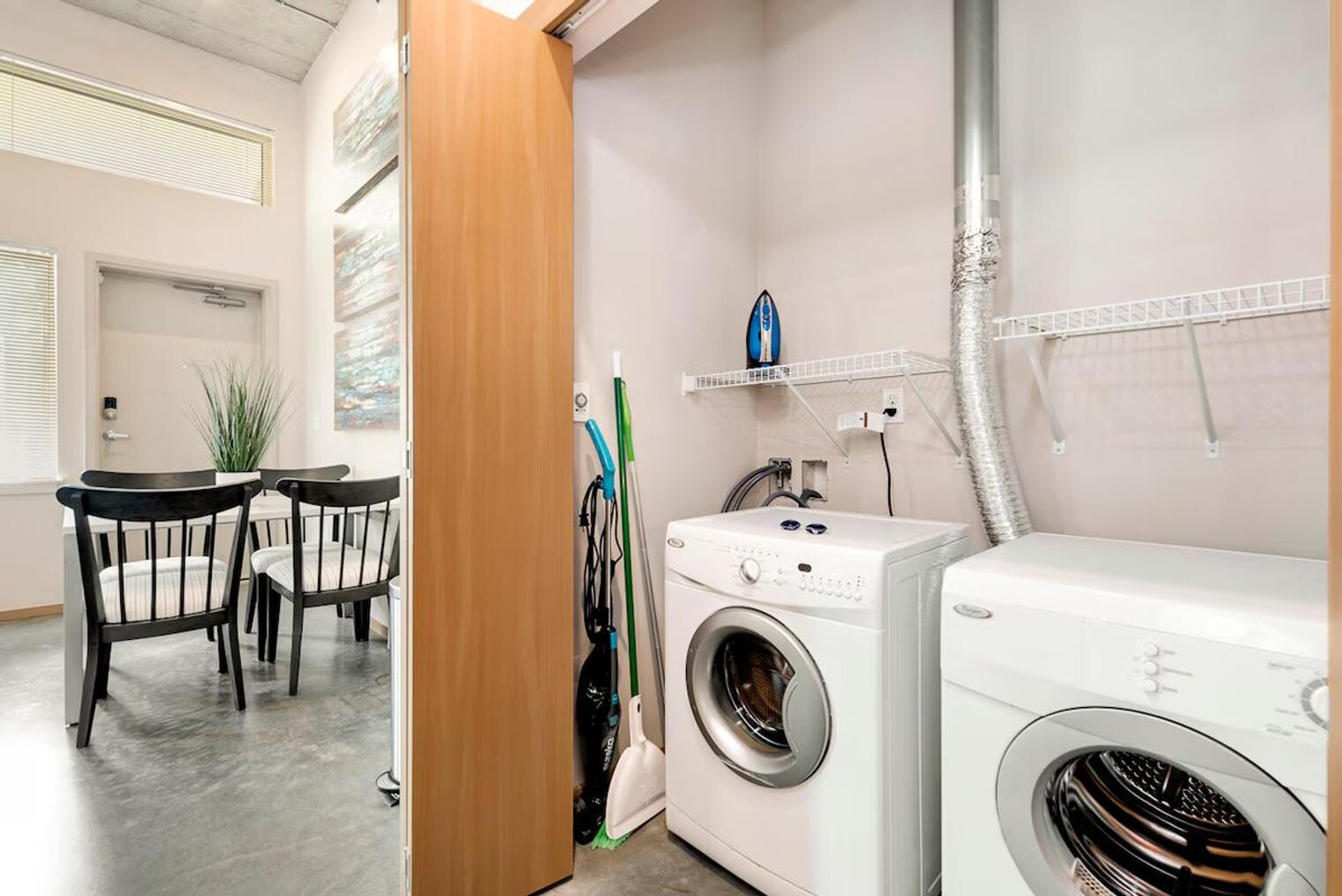 Building Photo - 2602 16th Ave S