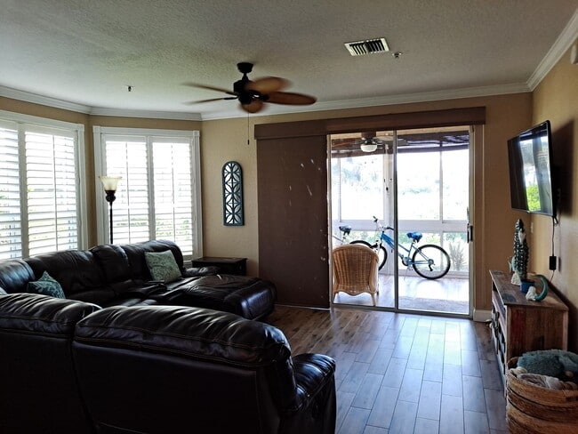 Building Photo - 3BR 2BA BOUCHELLE ISLAND GROUND FLOOR COND...