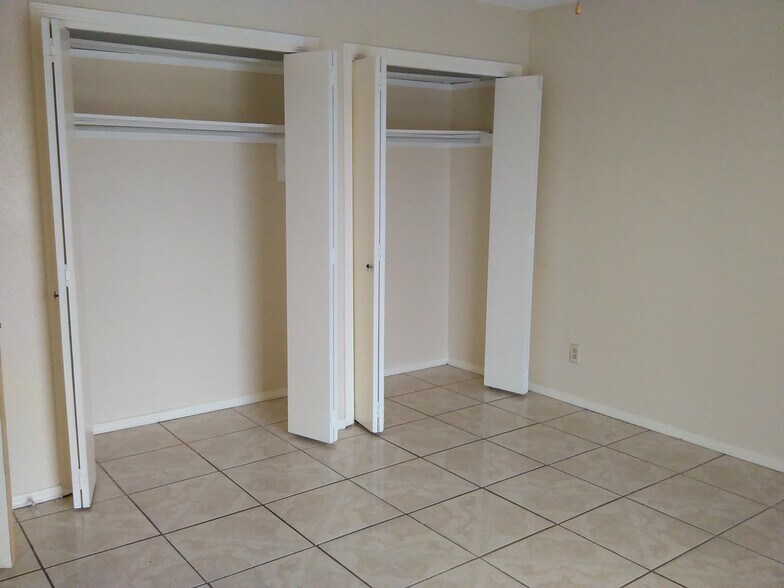 Building Photo - 2001 Amy Sue Dr