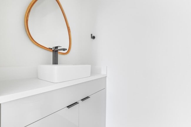 Building Photo - 787 NE Bryant St