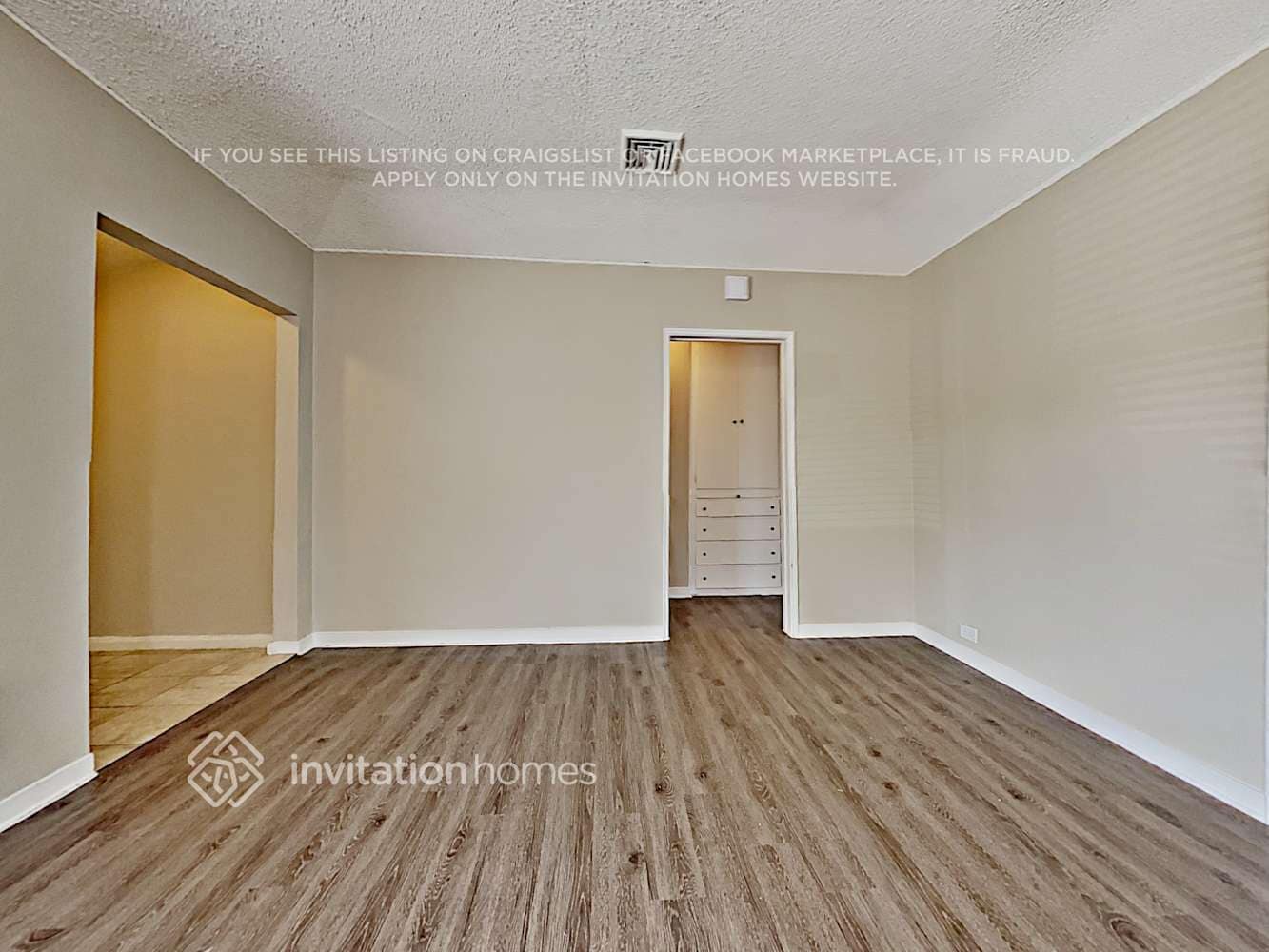 Building Photo - 8712 S 11th Ave