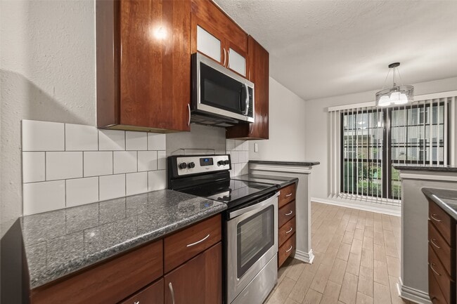 Building Photo - 6631 Wanda Ln