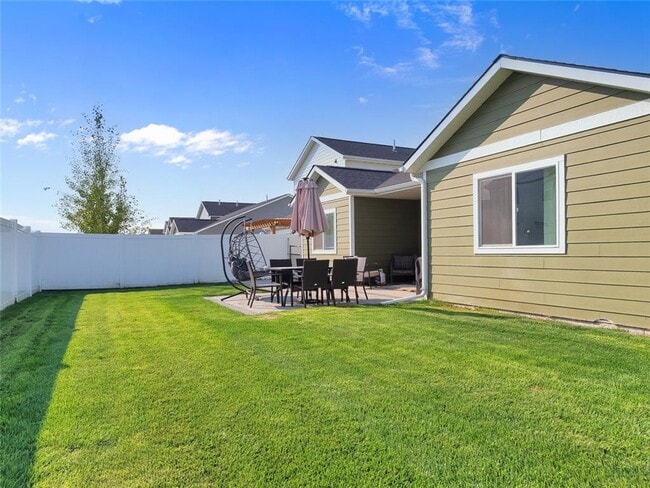 Building Photo - Beautiful Kalispell Home