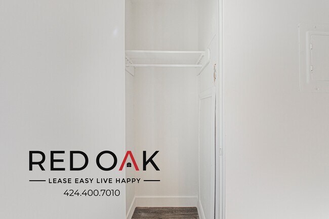 Building Photo - 2965 Waverly Dr