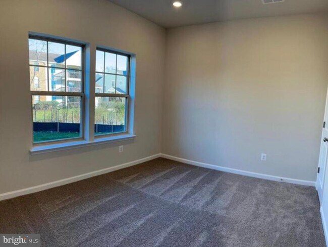 Building Photo - 9361 Barnes Lp