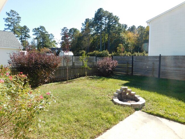 Building Photo - 205 Sellhorn Blvd