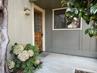 Building Photo - 578 Spinnaker Ct