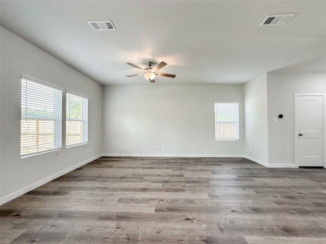 Building Photo - 7806 Alset Dr