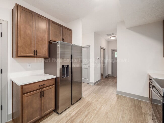 Building Photo - 1128 Geers Ave