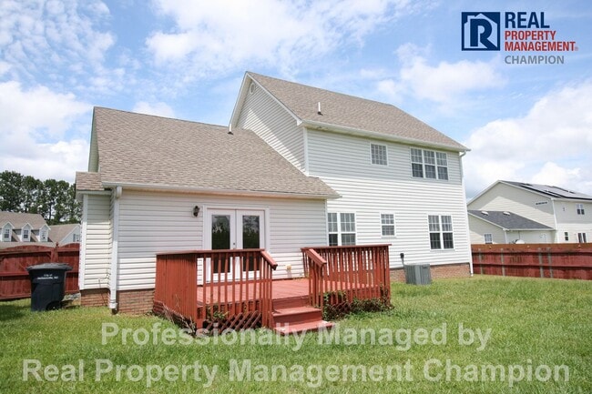 Building Photo - Charming 4 BD/2.5 BA with Wrap Around Porc...