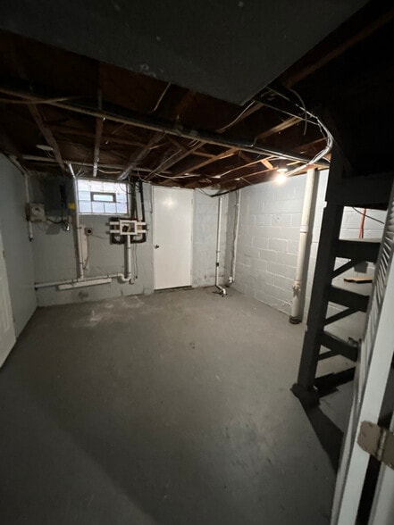 Building Photo - 1409 Nicolay Way