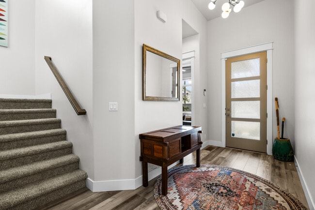 Building Photo - 3340 W Lassen Dr