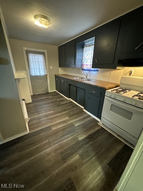 Building Photo - 320 Woodlawn Ave