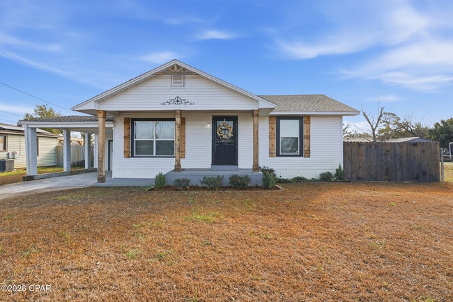 Building Photo - 1808 Chestnut Ave