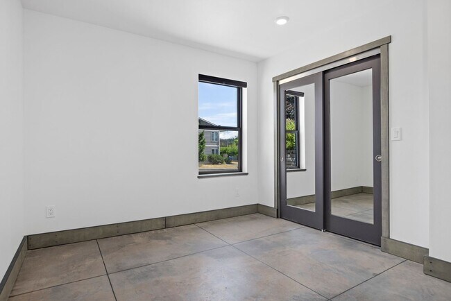 Building Photo - 1XPA2415-101