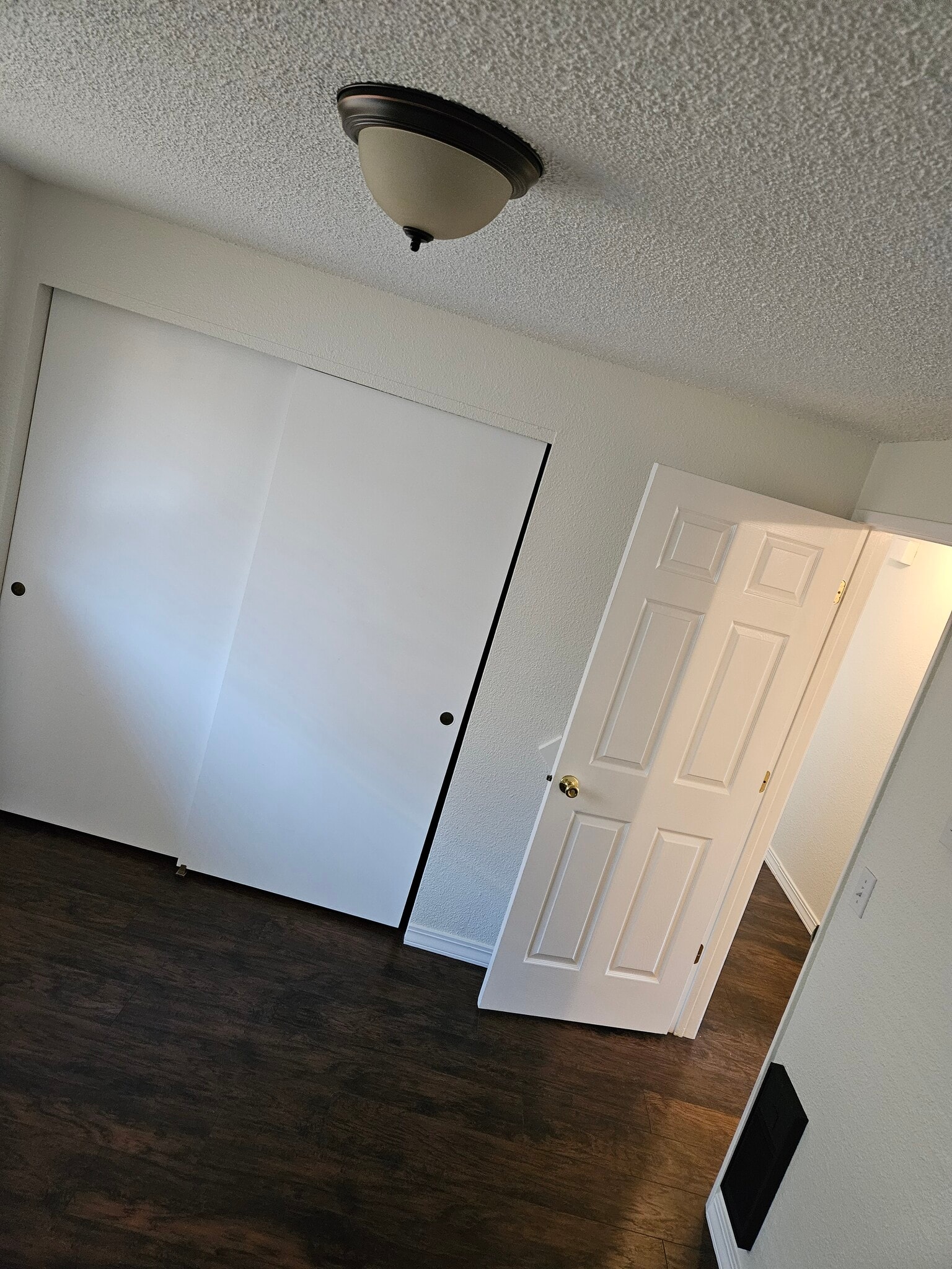 2nd bedroom 7ft closet - 3204 W St
