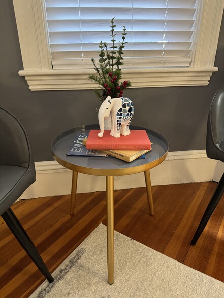 Building Photo - 72 Bakersfield St