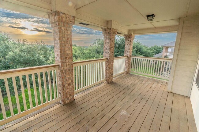 Building Photo - 10920 Quarry Oaks Trail