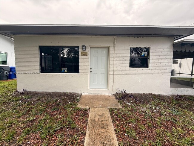 Building Photo - 1110 N 57th Ave