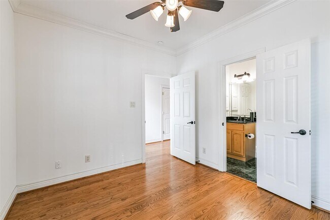 Building Photo - 1529 Rosewood St