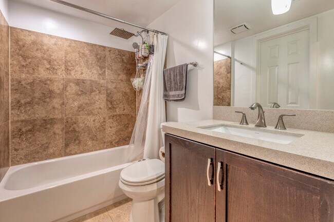 Building Photo - 3805 Keating St