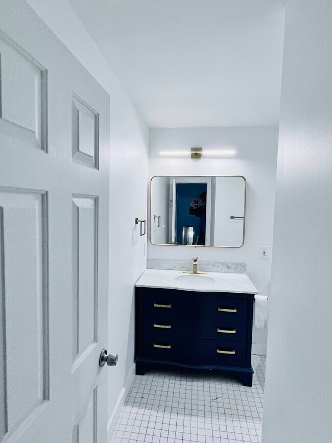 Building Photo - 2311 Maryland Ave