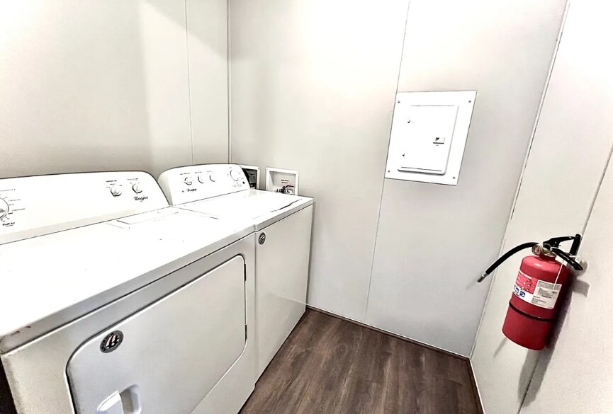 Building Photo - 17020 Sleepy Hollow Blvd