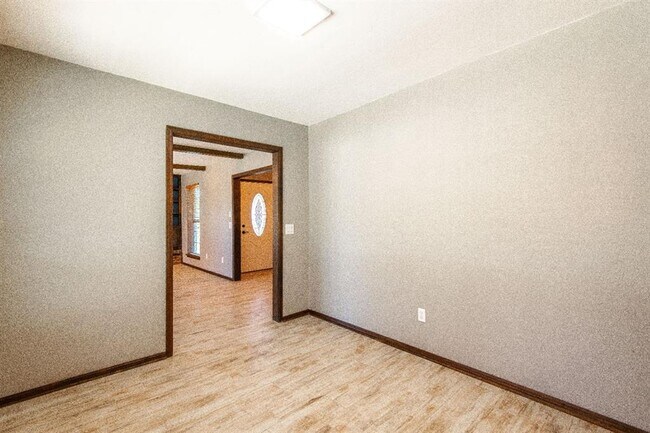 Building Photo - 1425 Venus Cir