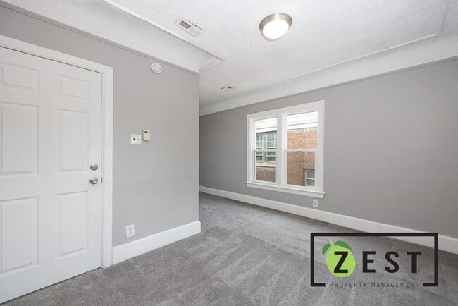 Building Photo - 3783 Tyler St