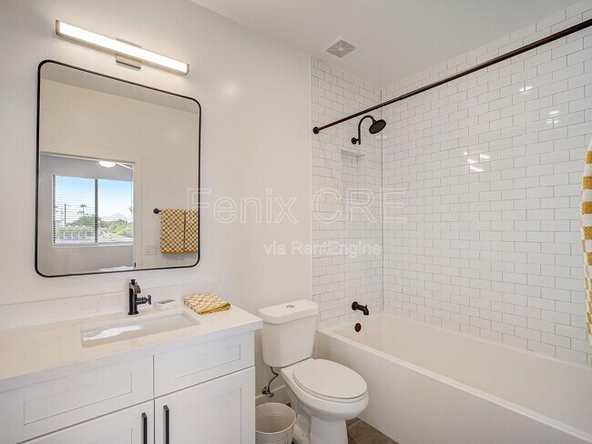 Building Photo - 775 W Coolidge St