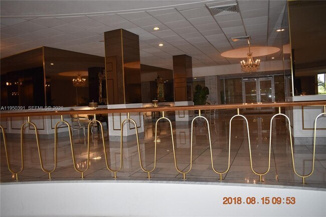 Building Photo - 5255 Collins Ave