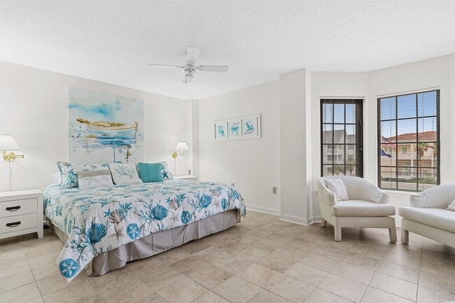 Building Photo - 1086 N Ocean Blvd