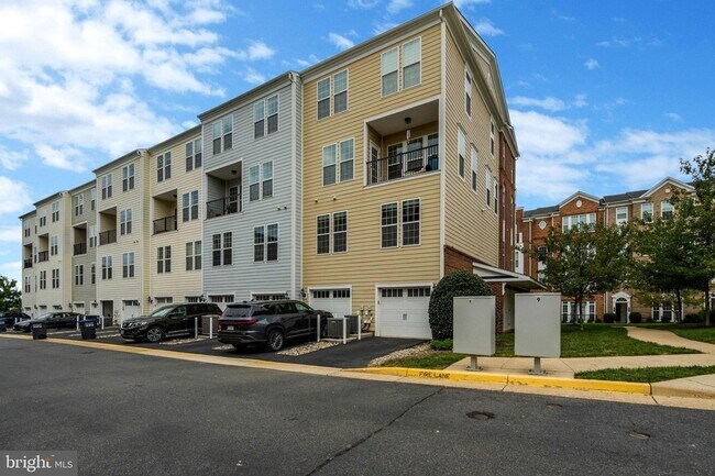 Building Photo - 42790 Lauder Terrace