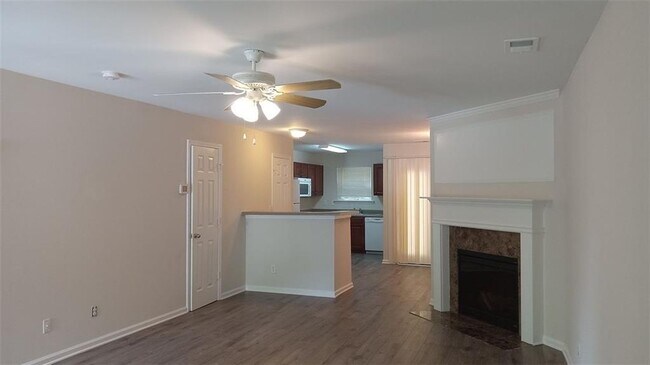 Building Photo - 755 Crestwell Cir
