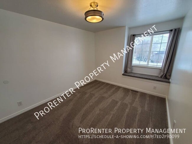 Building Photo - 3585 N 275 E