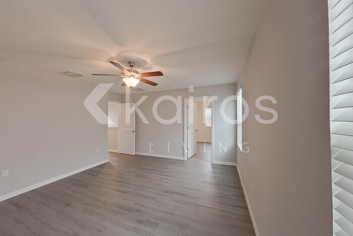 Building Photo - 8670 SW 43rd Ter