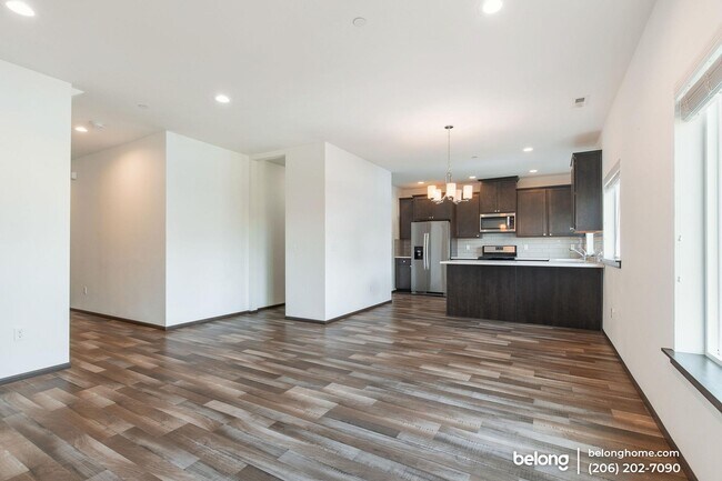 Building Photo - 12010 27th Ct S